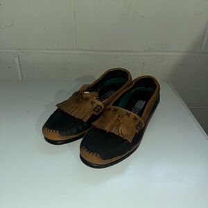 Elegant Tan and Black Men's Loafers